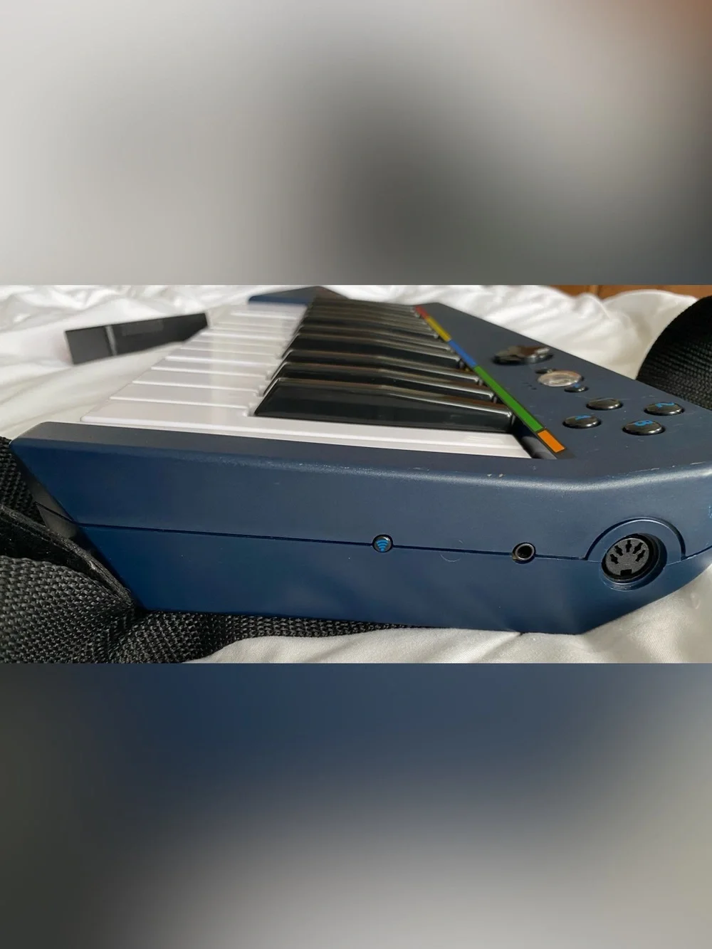 Rock Band 3 Wireless Pro Keyboard Keytar – Mad Catz – Tested & Working